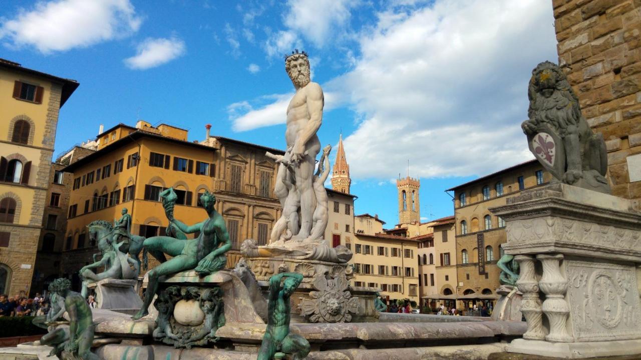 Historic Center Palace - Huge 4 Bedrooms Santa Croce Apartment - By Likehomeflorence Exterior photo