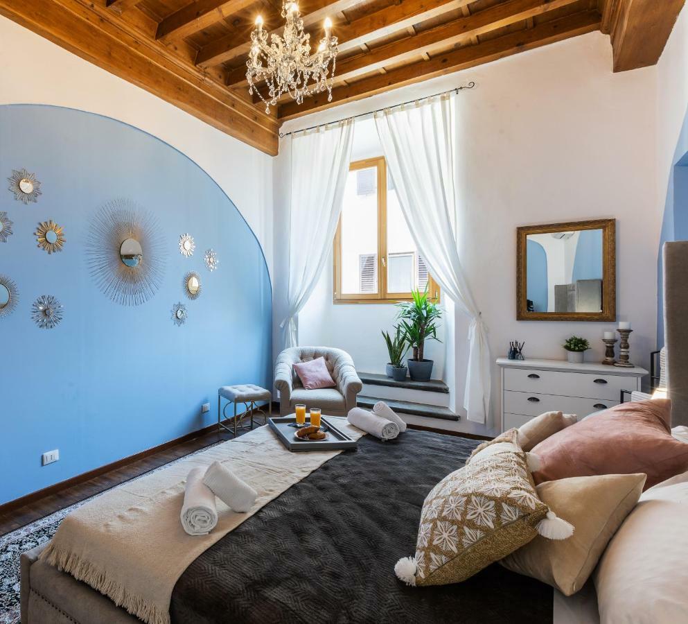 Historic Center Palace - Huge 4 Bedrooms Santa Croce Apartment - By Likehomeflorence Exterior photo
