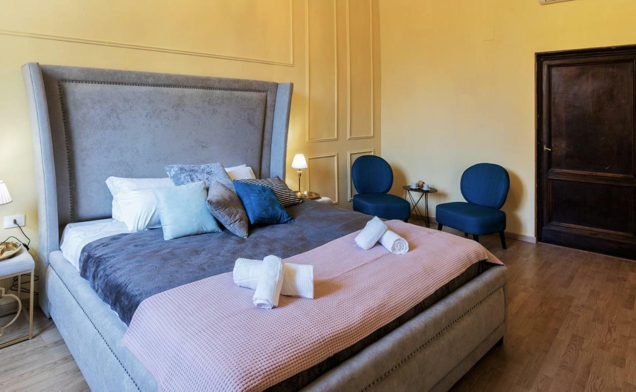 Historic Center Palace - Huge 4 Bedrooms Santa Croce Apartment - By Likehomeflorence Exterior photo