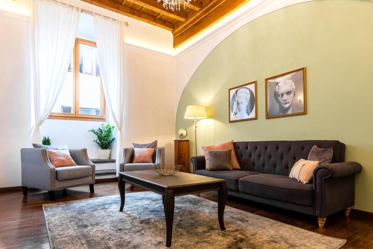 Historic Center Palace - Huge 4 Bedrooms Santa Croce Apartment - By Likehomeflorence Exterior photo