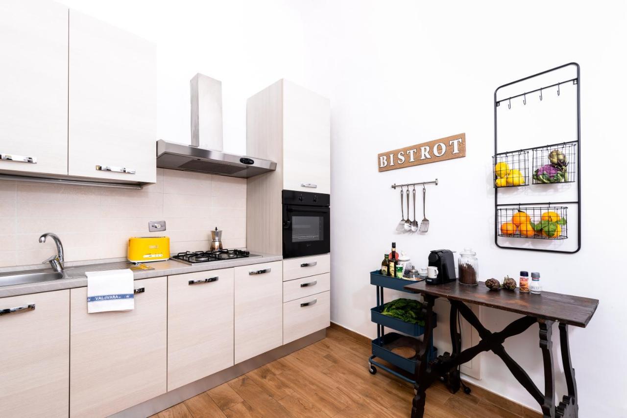 Historic Center Palace - Huge 4 Bedrooms Santa Croce Apartment - By Likehomeflorence Exterior photo